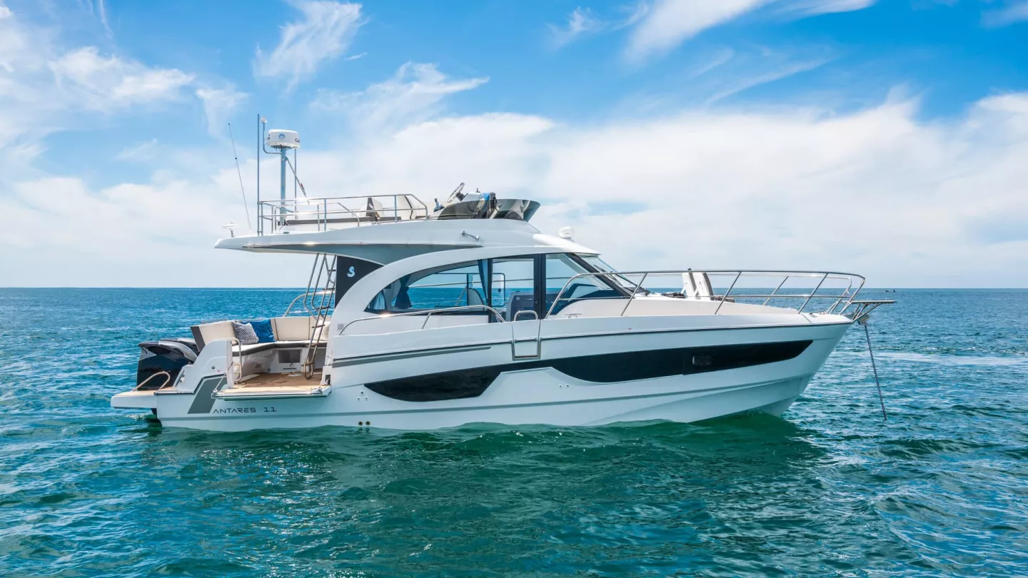 Beneteau Antares 11